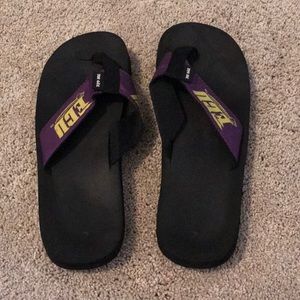 ECU flip flops
